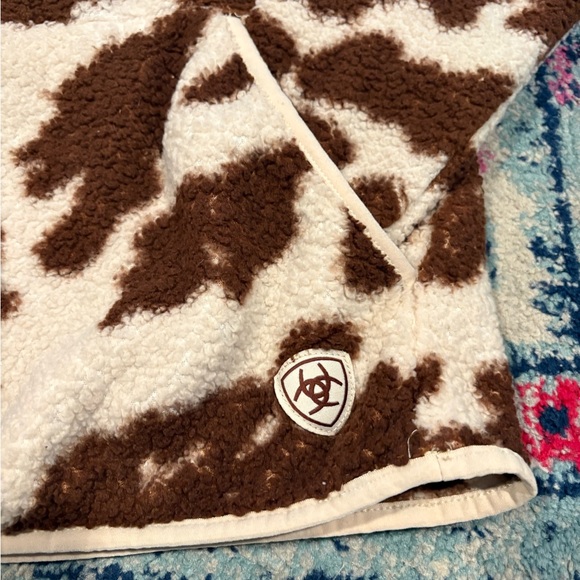 Ariat Brown and Cream pullover - Picture 2 of 6